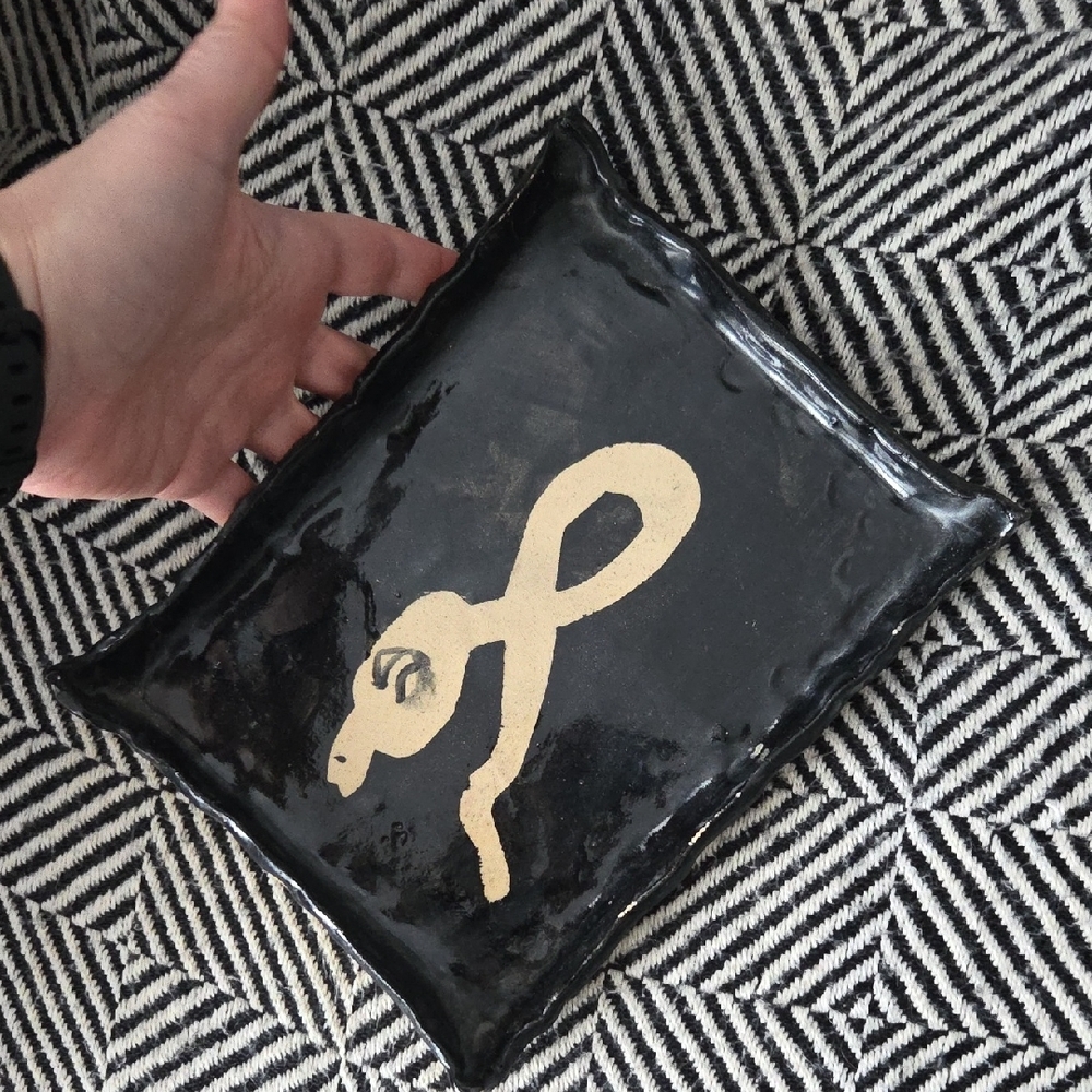 😸Black & Cream Snake Folk Art Tray | Signed MV | Brutalist Naïve Style - Picture 6 of 8